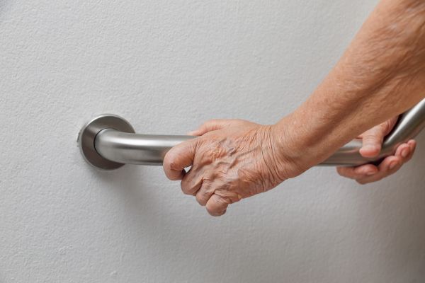 Grab Bar Installation in Sioux Falls