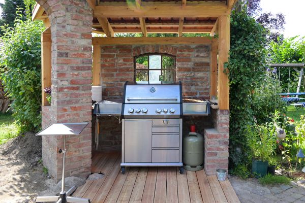 Propane Grill Assembly in Sioux Falls