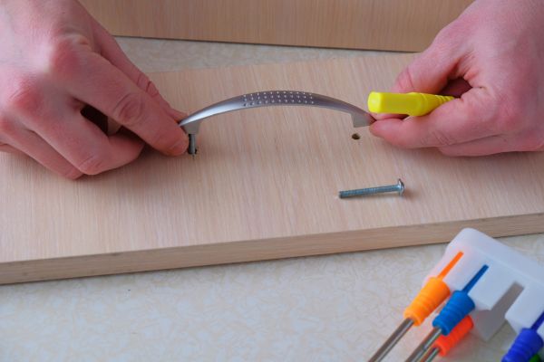 Drawer Handle Installation in Sioux Falls