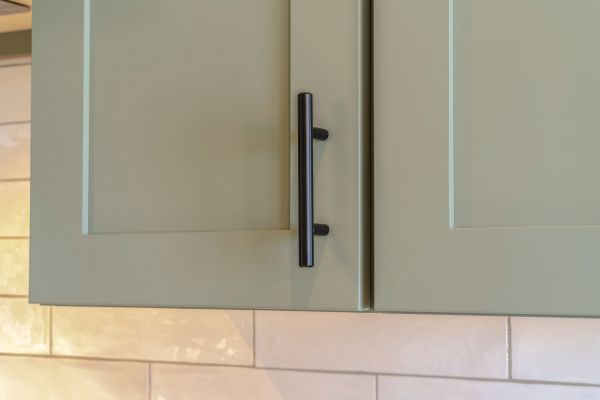 Cupboard Handle Installation in Sioux Falls