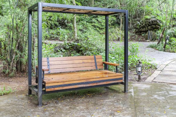 Arbor Swing Installation in Sioux Falls